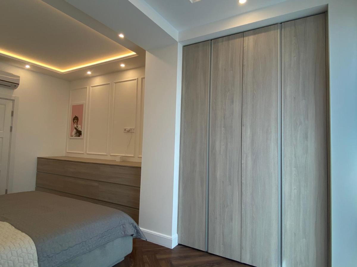Modern Classic 2 Bedroom Apartment Near Most City Dnipro Exterior foto