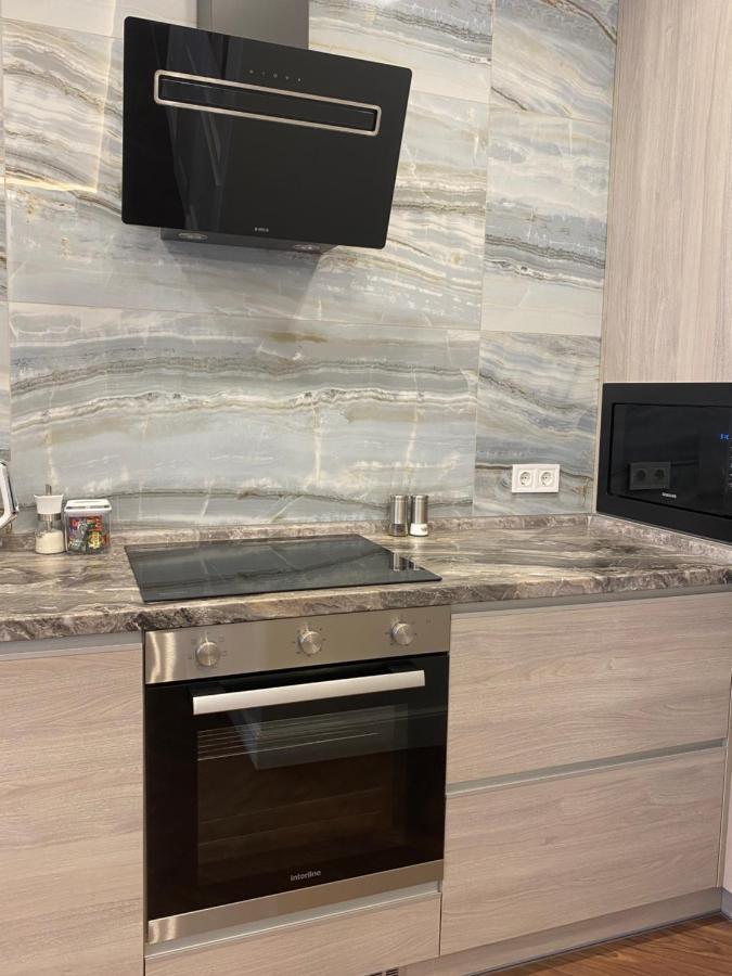 Modern Classic 2 Bedroom Apartment Near Most City Dnipro Exterior foto