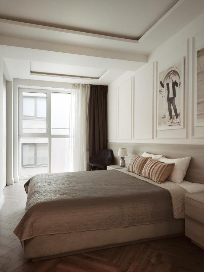 Modern Classic 2 Bedroom Apartment Near Most City Dnipro Exterior foto
