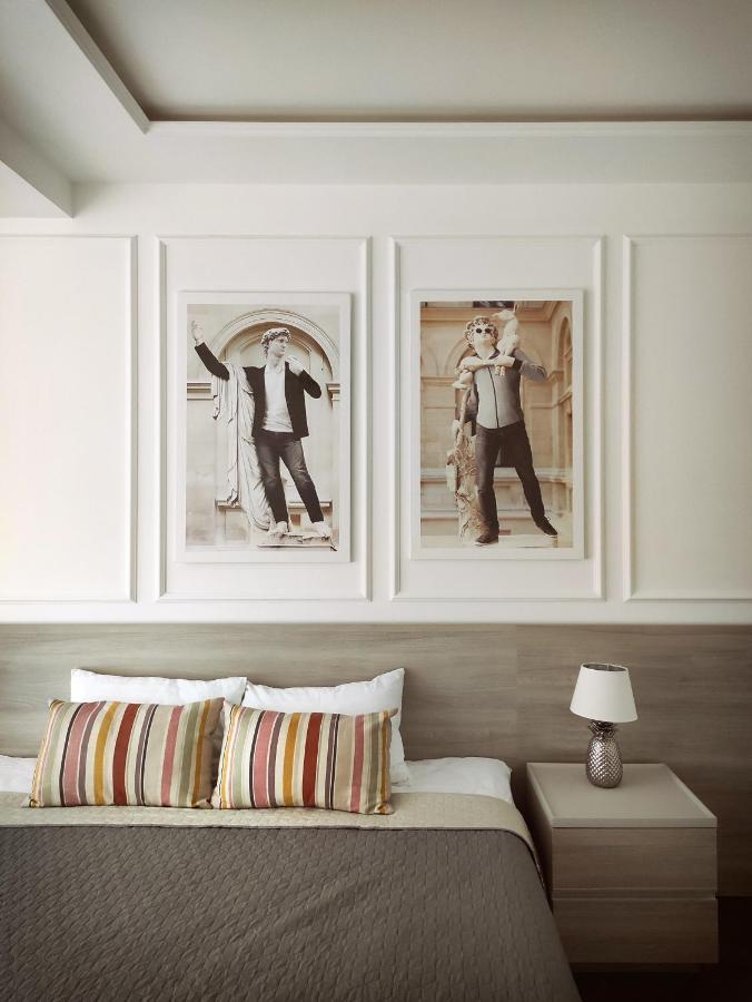 Modern Classic 2 Bedroom Apartment Near Most City Dnipro Exterior foto